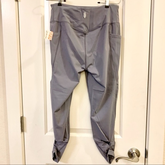 FREE PEOPLE High-Waisted Cut-Out Ankle Wave Rider Active Workout Leggings - Picture 4 of 6